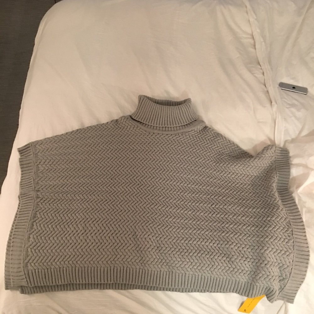 Lole knitwear poncho brand new